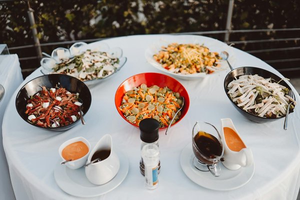 What are the must-have UK kitchen accessories for bargain lovers?